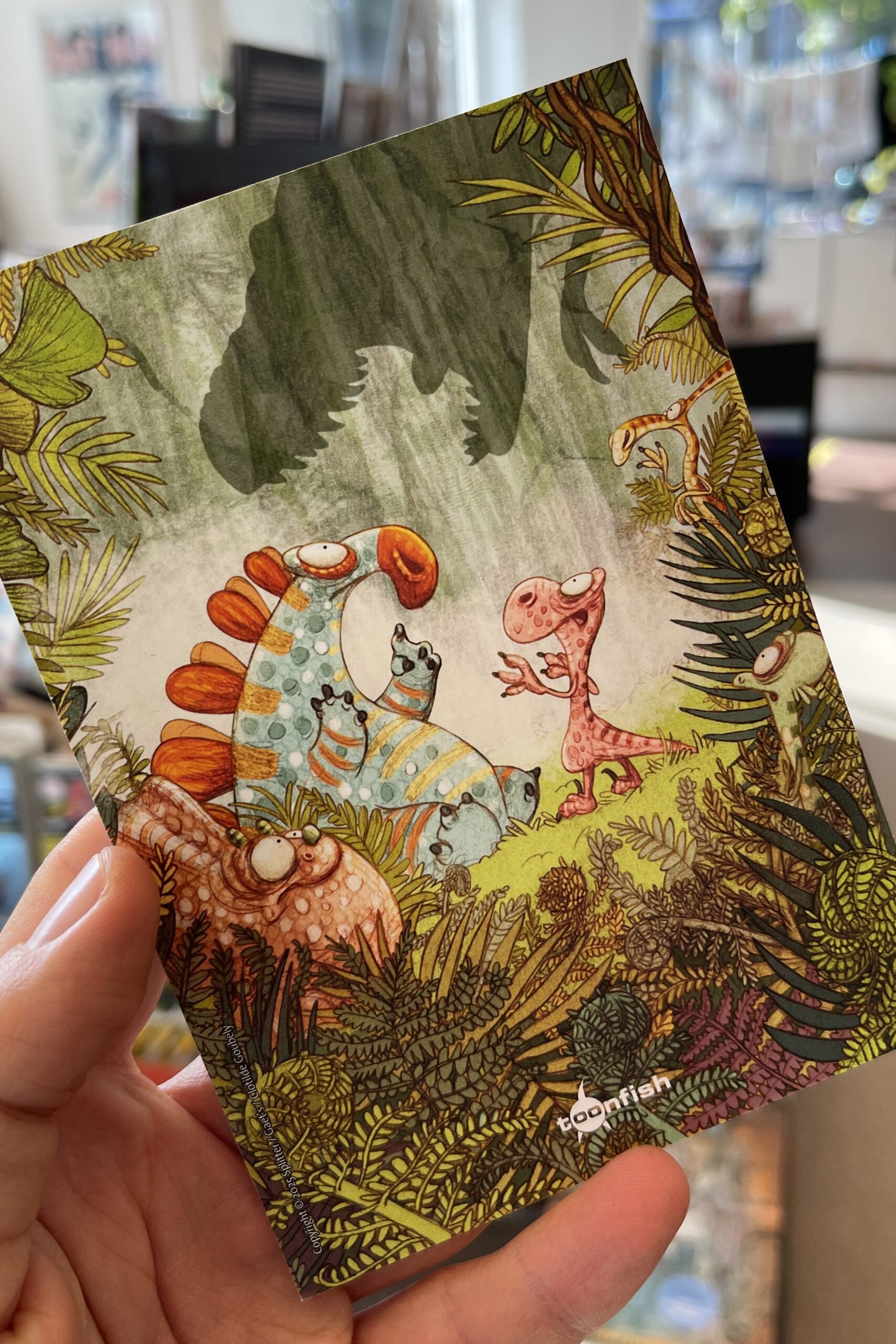 Sprachi McSprach zum Herbstanfang, mit Dino und Ohren in Manga